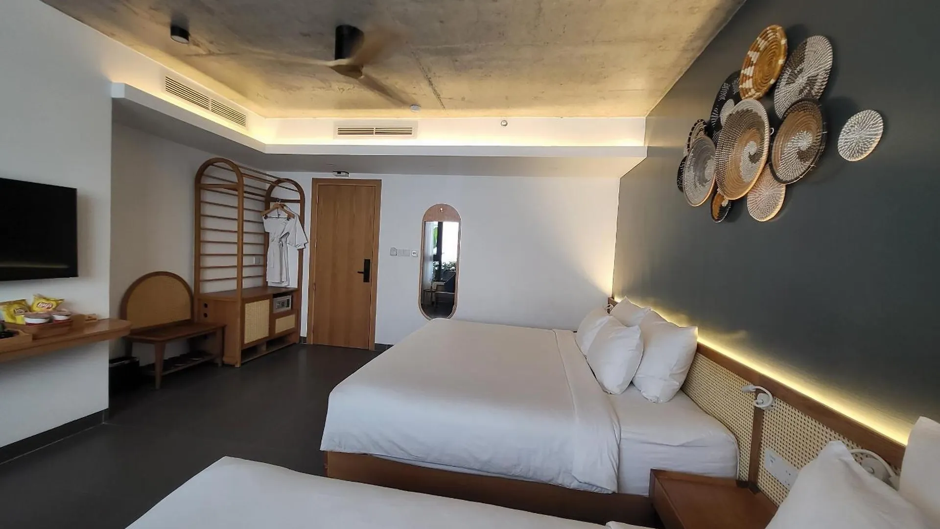 Leaf Beachfront Hotel Đà Nẵng