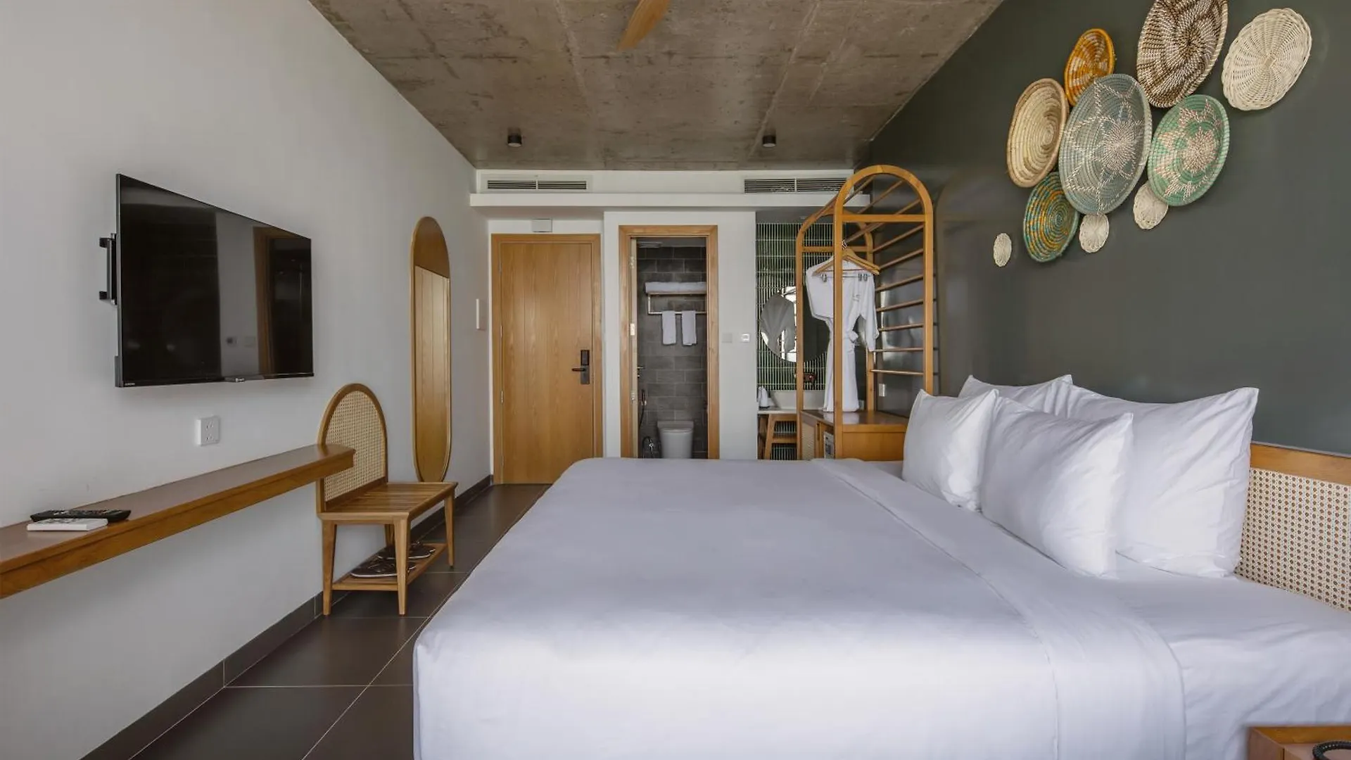 Leaf Beachfront Hotel Da Nang Vietnam